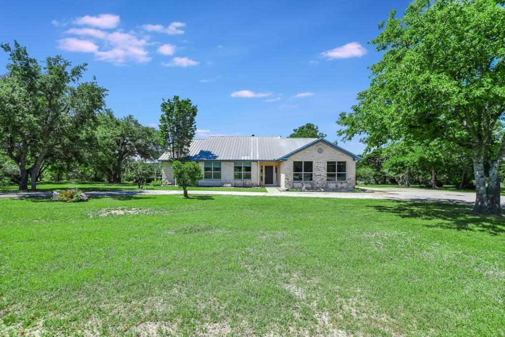 New Listing! 4 Bdrm Hill Country Home With Pool Austin Bagian luar foto