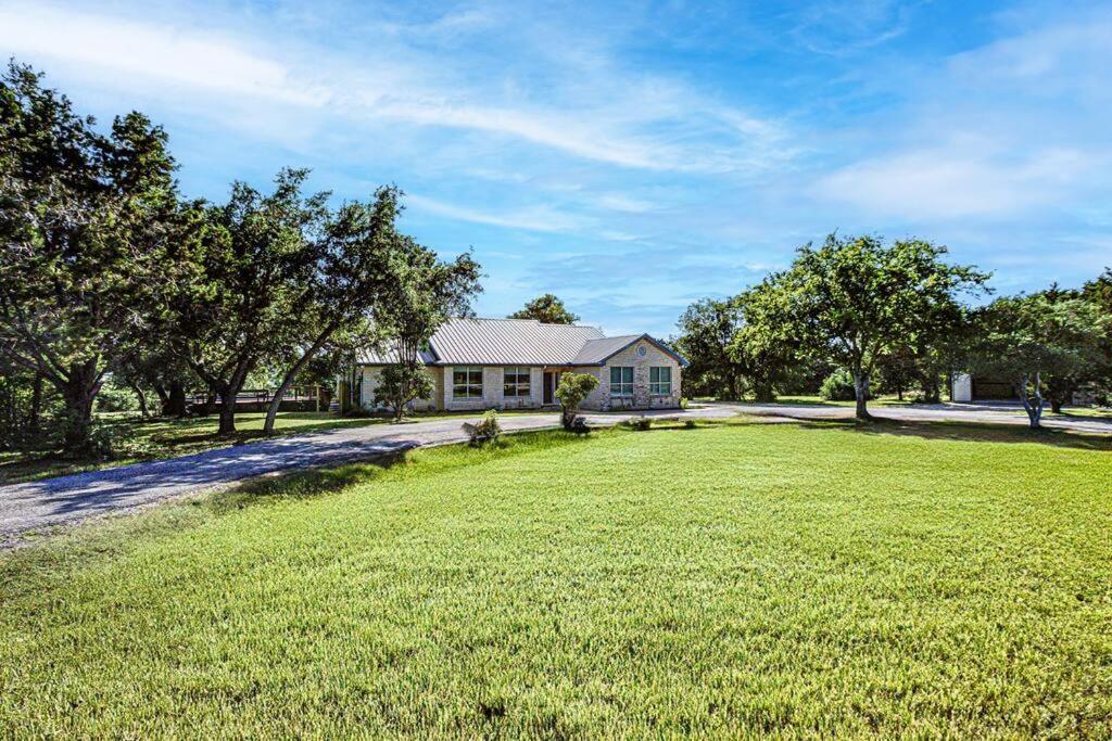 New Listing! 4 Bdrm Hill Country Home With Pool Austin Bagian luar foto