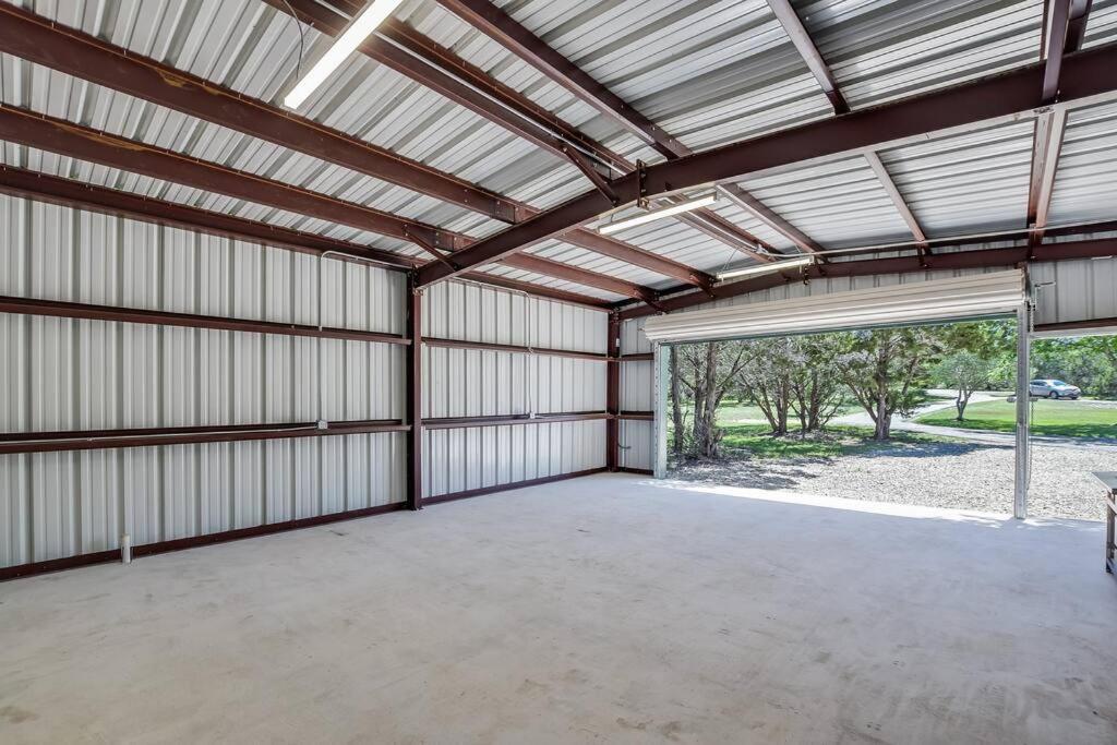 New Listing! 4 Bdrm Hill Country Home With Pool Austin Bagian luar foto