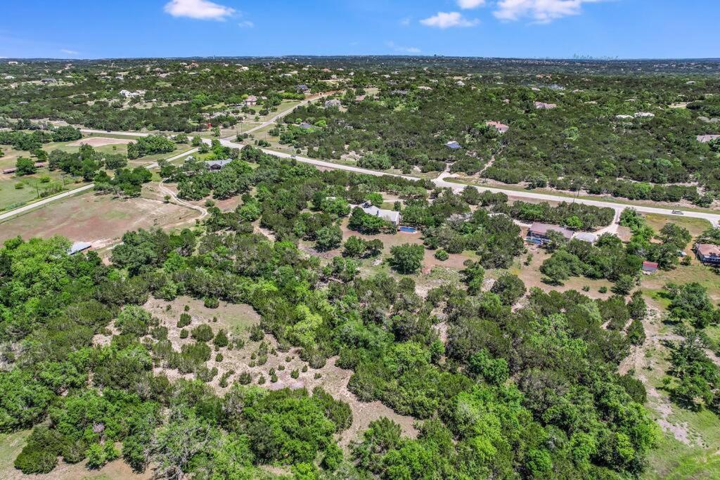 New Listing! 4 Bdrm Hill Country Home With Pool Austin Bagian luar foto